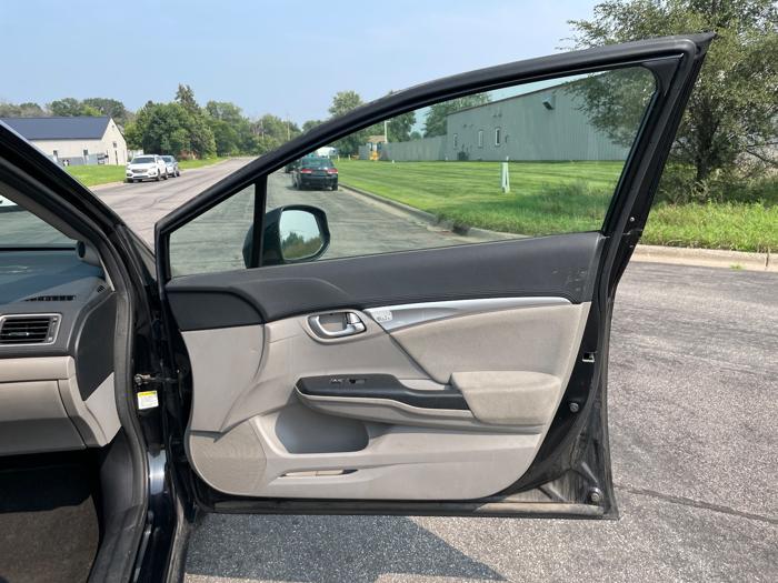 2013 honda civic ex-sedan-5-speed-at with 183784 miles for sale near elk-river, minnesota 17eb01aa5a0049c99d40ab54f68e2007.jpeg