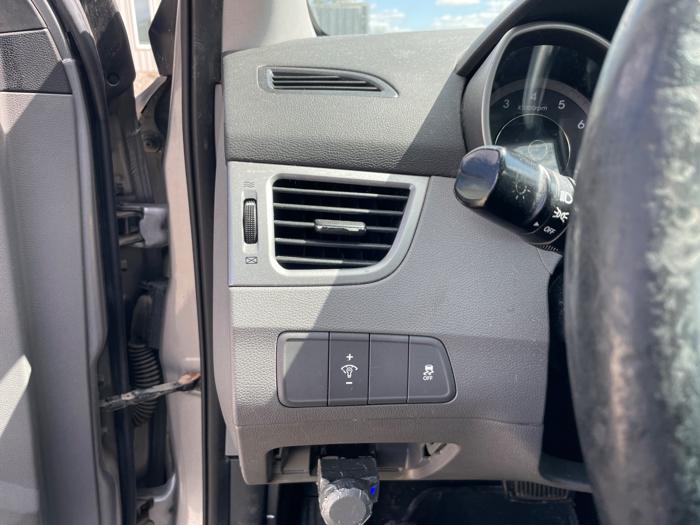 2011 hyundai elantra limited with 155804 miles for sale near elk-river, minnesota 1807bd0138ff48a988c03cd6e75bc5bf.jpeg
