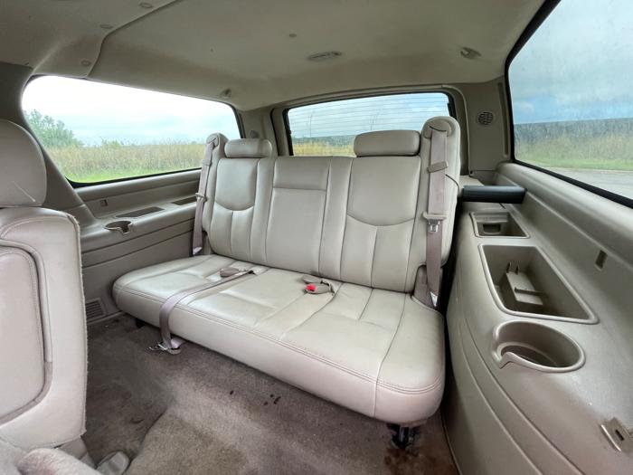 2004 chevrolet suburban 1500-4wd with 315133 miles for sale near elk-river, minnesota 184a82f5fec14b72a2df8c8db66914dc.jpeg