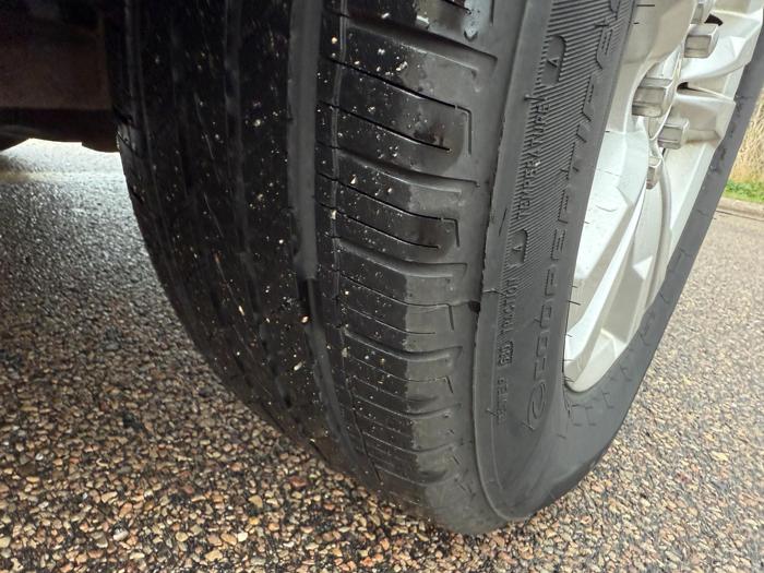2014 chevrolet equinox lt with 202941 miles for sale near roseville, mn 185460479a724bbbae383571dd618e64.jpg