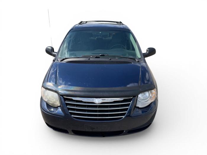 2005 chrysler town-&-country touring with 276798 miles for sale near elk-river, minnesota 185c5b64da304bbda814f4d32e9343fe.jpg