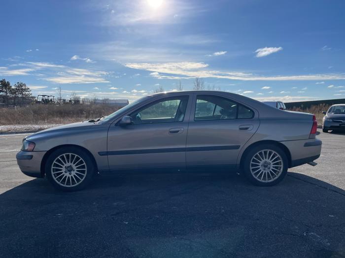 2003 volvo s60 with 163035 miles for sale near elk-river, minnesota 187cdf28fc944be9a5a1c9e342311223.jpg