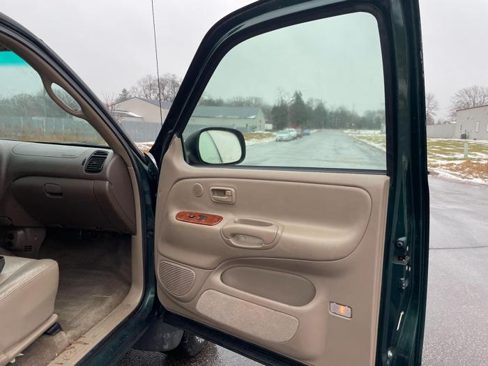 2002 toyota tundra limited with 273834 miles for sale near elk-river, minnesota 189d358f54c44e688eeb526647462f02.jpg