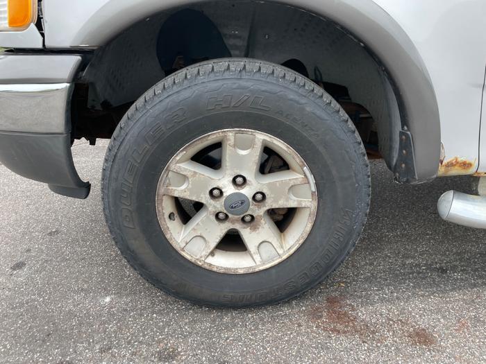 2003 ford f-150 xl-supercab-4wd with 165733 miles for sale near elk-river, minnesota 18aec59d32794db39294b8b94bffbfc1.jpeg