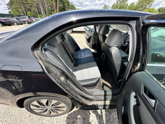 2014 volkswagen jetta hybrid-se for sale near elk-river, minnesota 18cea3f84dc94306ae724d6b6e4cba15.jpeg
