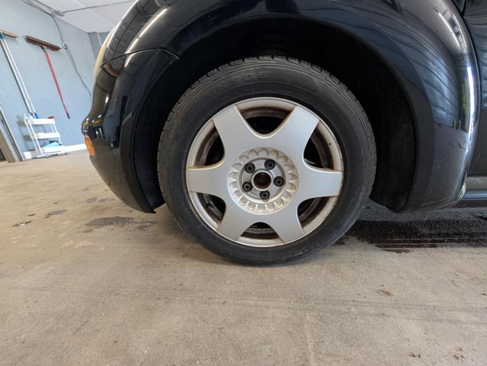 1999 volkswagen new-beetle gls-2.0 with 162278 miles for sale near elk-river, minnesota 18da8b4ff70a4c57a50631d23190d8cd.jpg
