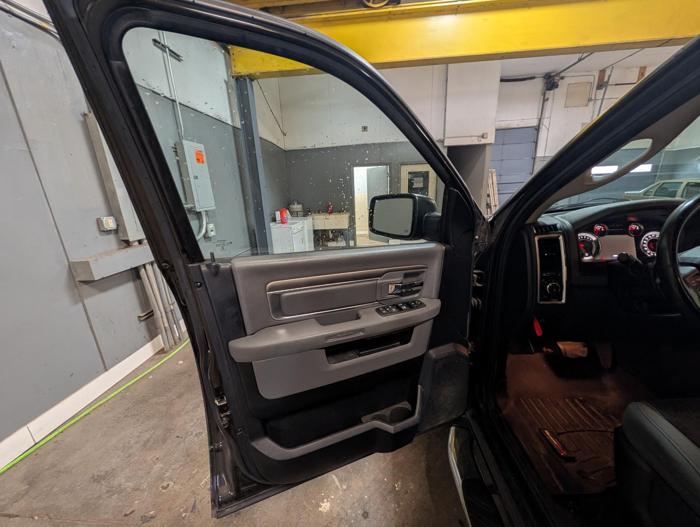 2014 ram 1500 slt-quad-cab-4wd with 160209 miles for sale near elk-river, minnesota 19336689905045f98f50f89ab181aa4b.jpg