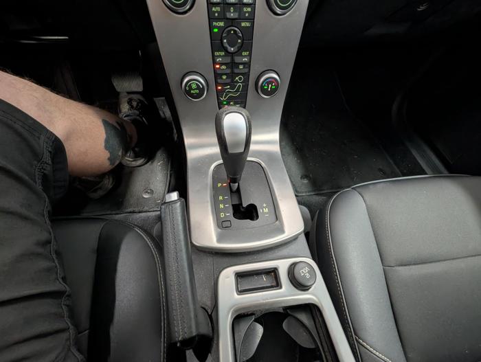 2010 volvo v50 2.4i with 116301 miles for sale near elk-river, minnesota 19518a598d334a07a993ff9d270d5d8b.jpg