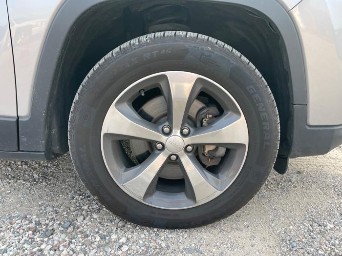 2020 jeep cherokee limited-4wd with 154732 miles for sale near elk-river, minnesota 195b66828db24744b8bd6a77b8e06140.jpeg