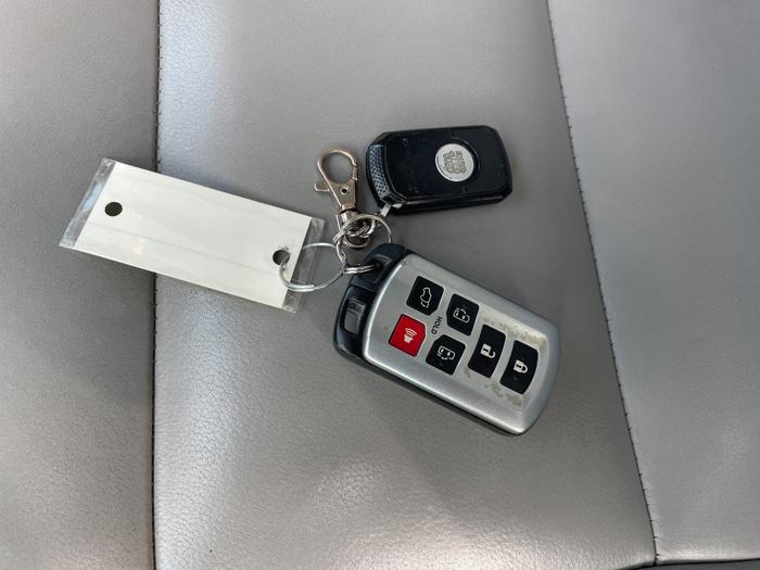 2018 toyota sienna limited-premium-7-passenger with 131954 miles for sale near jordan, minnesota 1974bc1590684657a506f8cacac12fb2.jpeg