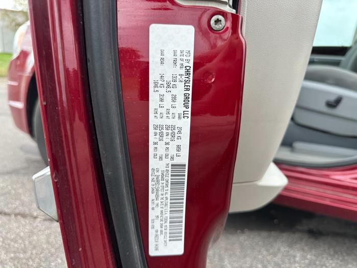 2010 chrysler town-&-country touring with 116441 miles for sale near elk-river, minnesota 19c358390e6e47e18e0bcc7ced573677.jpg