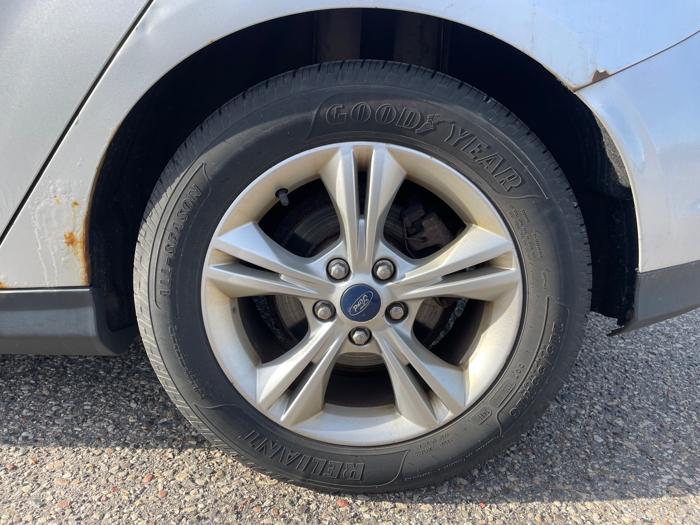 2012 ford focus se with 199483 miles for sale near burnsville, minnesota 19eecbe9b570421f97ede461ca59b77e.jpeg