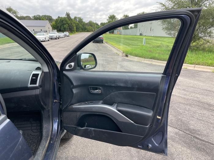 2008 mitsubishi outlander xls-4wd with 222706 miles for sale near elk-river, minnesota 1a1a9447d7464bf09ad131b4dd80cf03.jpeg