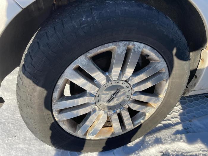 2011 lincoln navigator l with 218229 miles for sale near elk-river, minnesota 1a27e4678c8e4390b57047ede6aec87a.jpg