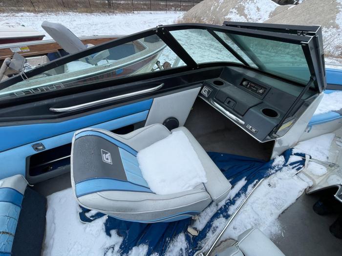 1989 glastron 18-ft for sale near elk-river, minnesota 1a3aac5c5bcc407781fcb803beb2fb52.jpg