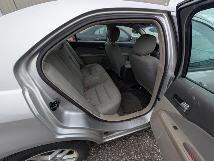 2012 ford fusion s with 148463 miles for sale near elk-river, minnesota 1a595cefc8ac4e59922a859ab20364ce.jpg