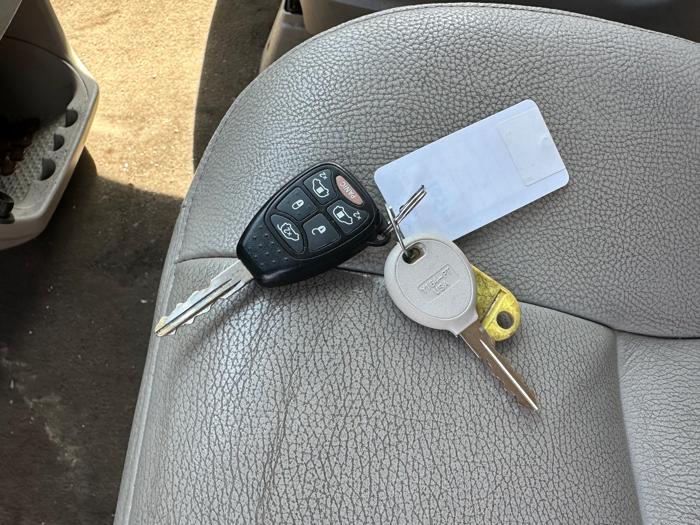 2005 chrysler town-&-country touring with 175445 miles for sale near elk-river, minnesota 1a8f7ab7f43e43a3aaa8c6be57c6005b.jpeg