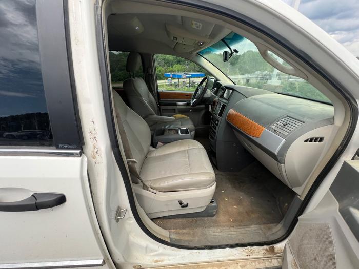 2008 chrysler town-&-country limited with 223234 miles for sale near savage, minnesota 1ab864bbaf234465be8f6dc27221100e.jpeg