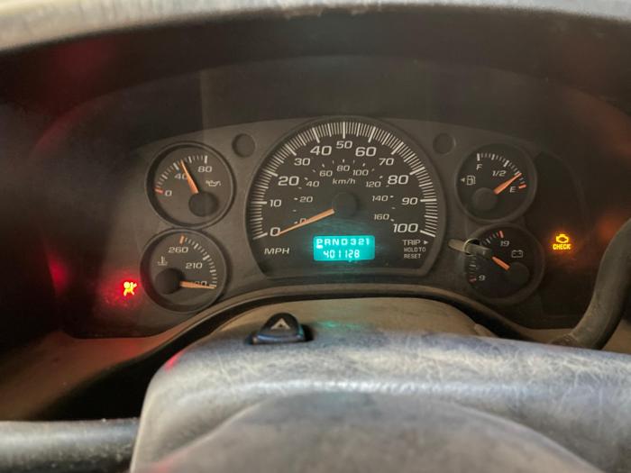 2003 chevrolet express 2500 with 401128 miles for sale near elk-river, minnesota 1ad313d8918a424f91776b3bcc5f74a9.jpg