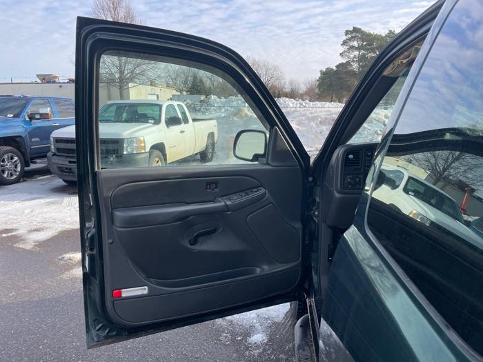 2006 chevrolet silverado-1500 ls-ext.-cab-4wd with 245271 miles for sale near fridley, minnesota 1ad61def09554699aa2f8b0e218d5652.jpeg