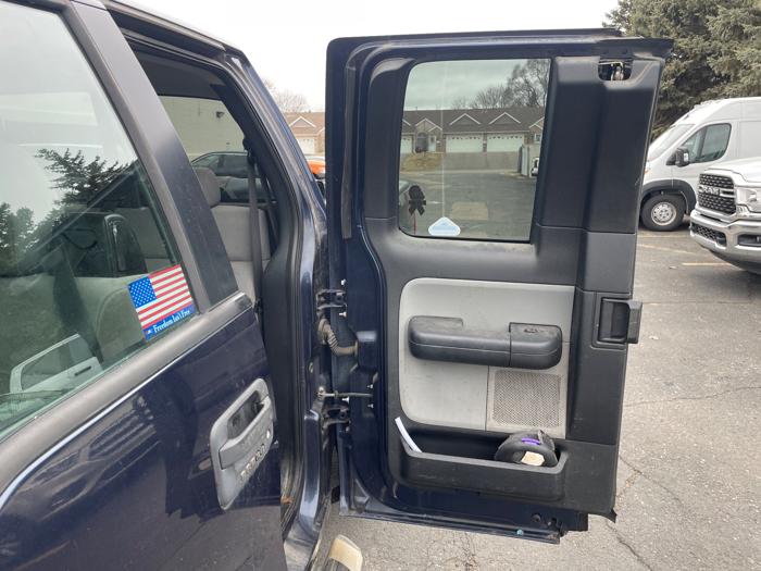 2004 ford f-150 xl-supercab-4wd with 113212 miles for sale near spring-lake-park, minnesota 1b096a83d20c4901942f7eb09a974dba.jpeg