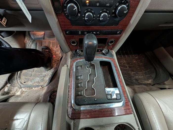 2007 jeep grand-cherokee limited-4wd with 190229 miles for sale near elk-river, minnesota 1b3124afa1194547b1ba580609430769.jpg