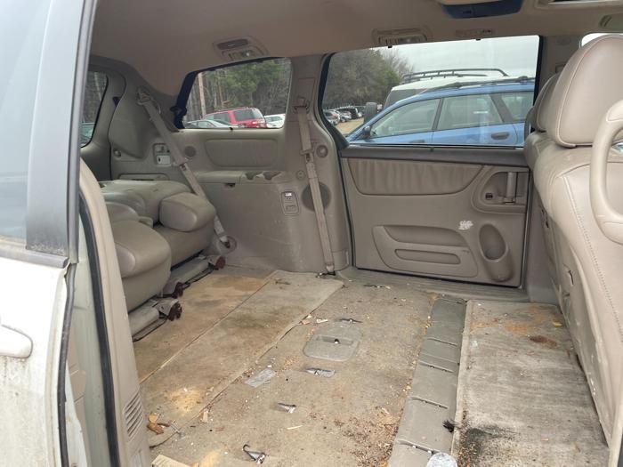 2007 toyota sienna xle with 215279 miles for sale near elk-river, minnesota 1b340d79cce64d02b9e009b0af97a676.jpg