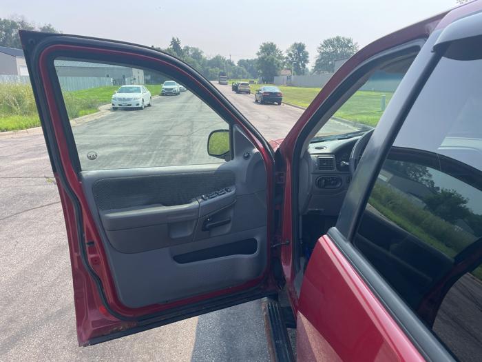 2002 ford explorer with 268813 miles for sale near elk-river, minnesota 1b64f6a0510747bea4307c90e4d2ea8a.jpeg