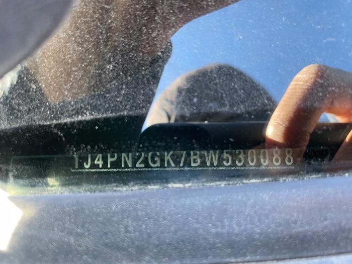 2011 jeep liberty sport-4wd with 186082 miles for sale near burnsville, minnesota 1b894fe1f96f421e80f373a75e8db0a2.jpeg