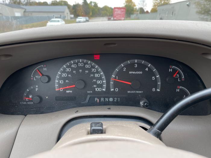 2000 ford expedition eddie-bauer-4wd for sale near elk-river, minnesota 1b9edcbb321b4812812d9fb7b21d56ef.jpeg