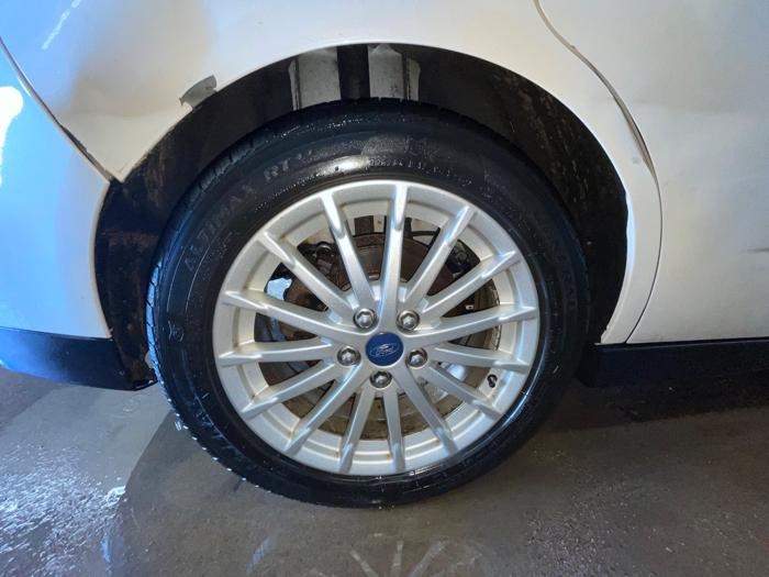 2013 ford c-max-hybrid se with 121100 miles for sale near elk-river, minnesota 1c0c7cad2d7146e98ec334fb1478f373.jpeg