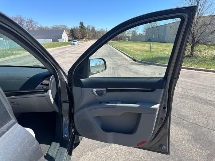 2009 hyundai santa-fe gls with 264163 miles for sale near elk-river, minnesota 1c158e0b0de54a0db33402d8ac710109.jpeg