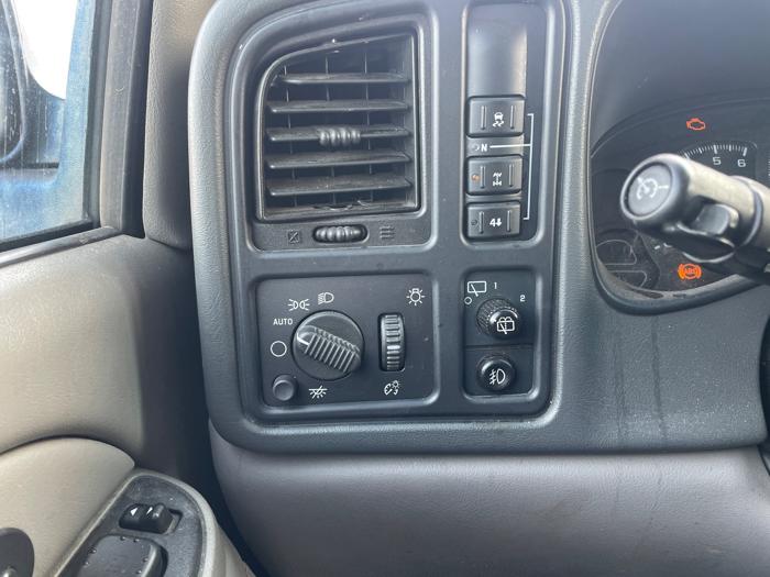 2004 gmc yukon-xl 1500-4wd with 247582 miles for sale near fridley, minnesota 1c785ad4c170447687ac60e243b8bd8c.jpeg