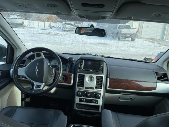 2010 chrysler town-and-country with 188772 miles for sale near elk-river, minnesota 1c8eb1b525c8460abc301a33fcd16356.jpg