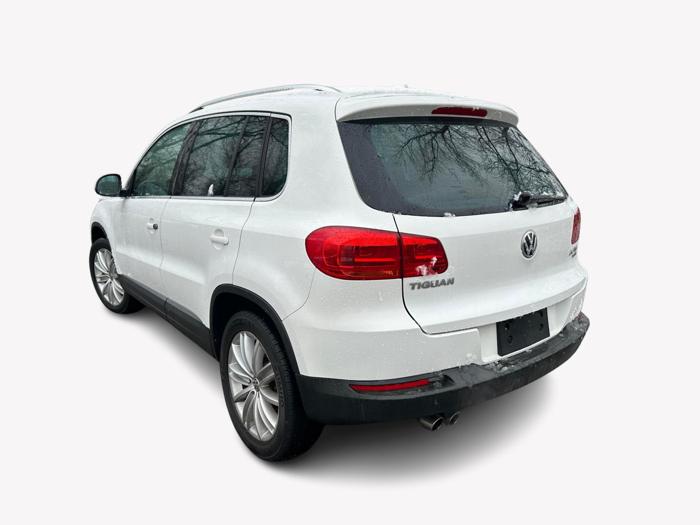 2014 volkswagen tiguan with 106309 miles for sale near burnsville, minnesota 1ccf57dd5e38422ca02d817c146fd6db.jpg