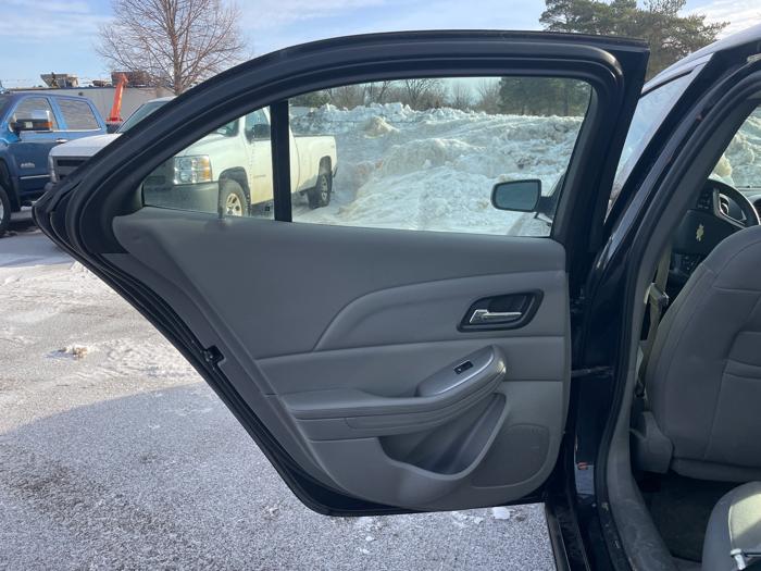 2014 chevrolet malibu ls with 124434 miles for sale near fridley, minnesota 1cfacdcc78604ca0b88a7002a268c279.jpeg