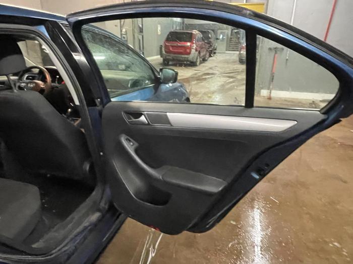2015 volkswagen jetta se with 88456 miles for sale near elk-river, minnesota 1d182d223b7842f4a9f18cb597c23ad2.jpg