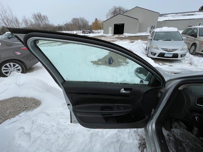 2013 volkswagen jetta-sportwagen 2.0l-tdi with 126085 miles for sale near elk-river, minnesota 1d3dbf1e06674c9d83477d1fa71969ae.jpeg