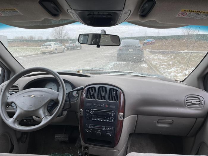 2002 chrysler town-and-country ex--touring-edition with 145628 miles for sale near elk-river, minnesota 1d613bab596f465a988a235e2e7dc25b.jpg