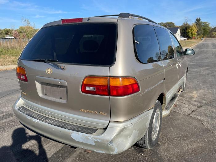2000 toyota sienna le-xle with 135067 miles for sale near elk-river, minnesota 1d835ea9467049d18b74b75e0a957280.jpg