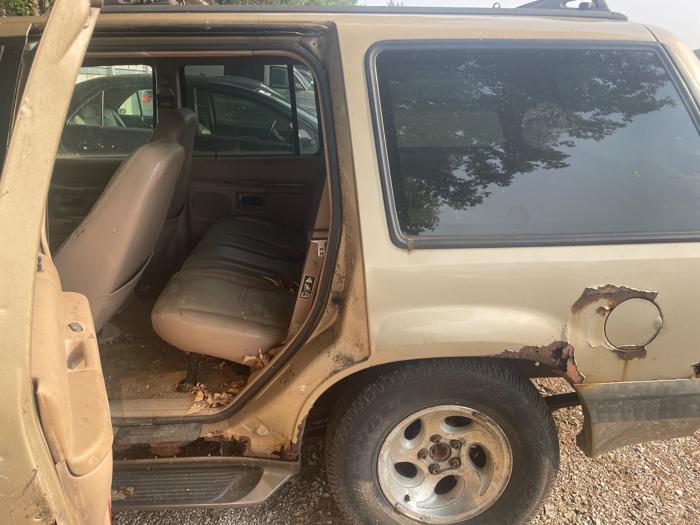2000 ford explorer xlt-awd with 207534 miles for sale near elk-river, minnesota 1db54b31458546cca2de53ff3dc54034.jpeg