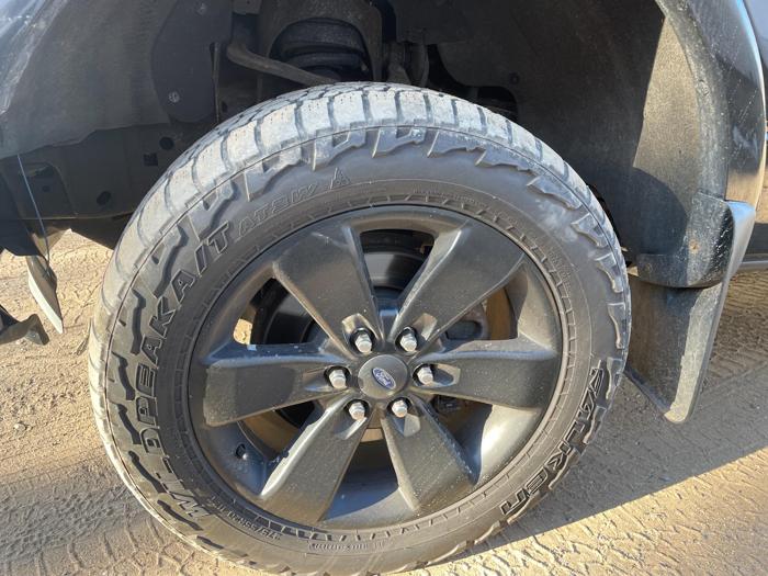 2013 ford f-150 fx4 with 135297 miles for sale near elk-river, minnesota 1dd85e98bc1245beb9a6cad4c2f87fb8.jpg