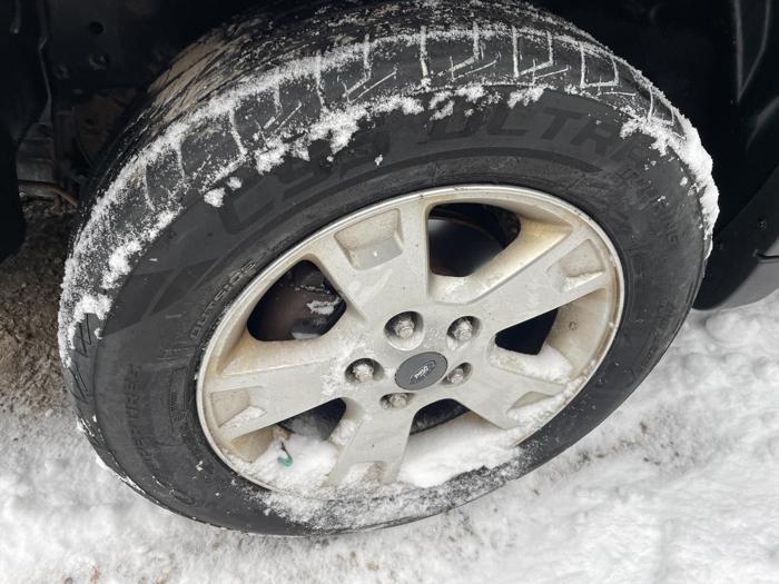 2007 ford escape xlt with 184897 miles for sale near elk-river, minnesota 1df23ff1fe6646ed9a6a6bde2757bfae.jpg