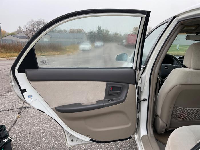 2006 kia spectra ex with 130685 miles for sale near elk-river, minnesota 1e0d6f09d63f4a468c12317cc58536f3.jpeg