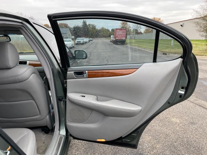 2005 lexus es-330 sedan with 122715 miles for sale near elk-river, minnesota 1e10fbb24b7f4468928a4725736e6215.jpeg