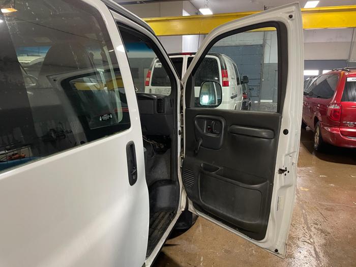 2002 Chevrolet Express