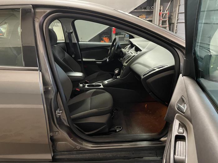 2014 ford focus se-sedan with 99529 miles for sale near elk-river, minnesota 1e19702765554808bc5f11fe353554f0.jpg