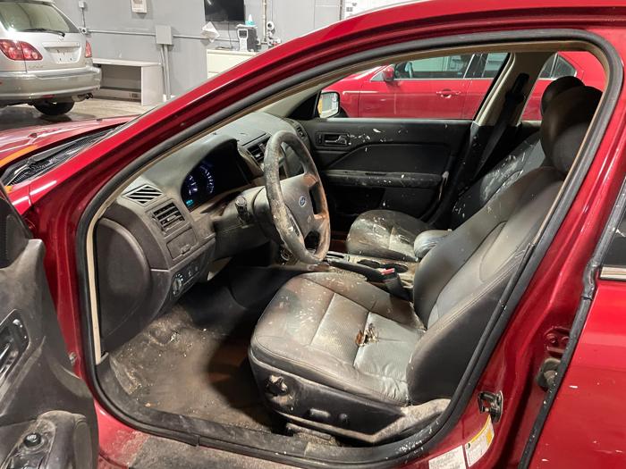 2011 ford fusion se with 185153 miles for sale near elk-river, minnesota 1e336e4d367a4cf9b34642085d47dcbe.jpg