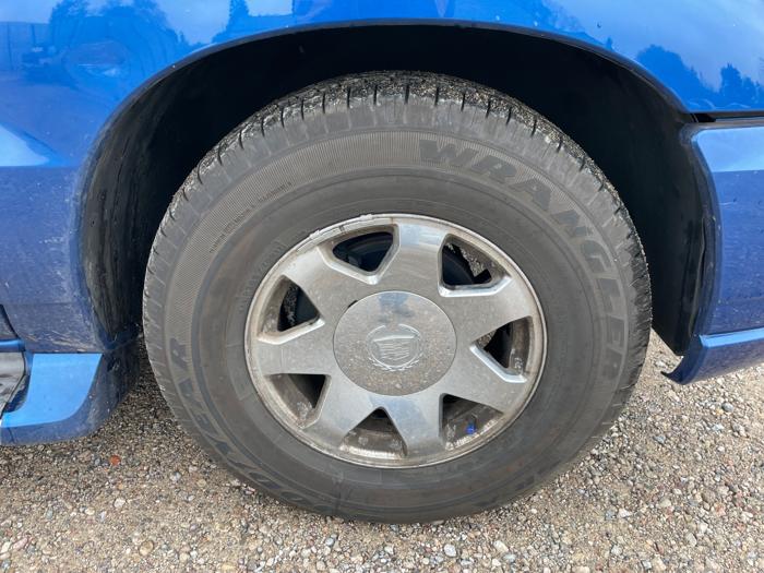 2003 cadillac escalade-ext sport-utility-truck with 175517 miles for sale near elk-river, minnesota 1e7d1adf069d47b2b2b8ba633b1d1dda.jpeg