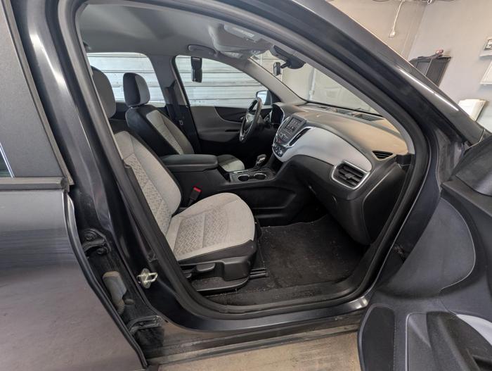 2022 chevrolet equinox ls-2wd with 170627 miles for sale near elk-river, minnesota 1e8492f197294e70aa1df33f45459ca2.jpg